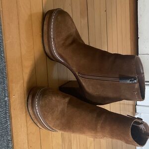 Steve Madden Tan Suede Heeled Boots